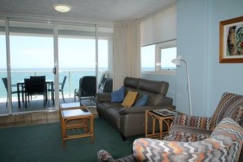 84 The Spit - Dalby Accommodation 175