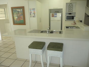 Sunset Cove Noosa - Dalby Accommodation 0