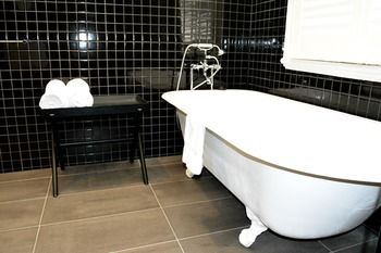 Middle Park Hotel - Dalby Accommodation 13