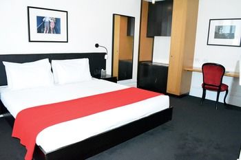 Middle Park Hotel - Dalby Accommodation 21