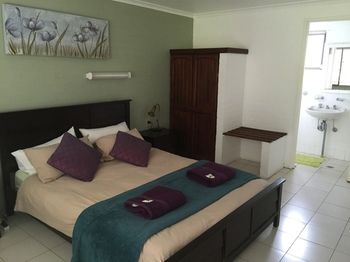 Sinclairs Country Retreat - Dalby Accommodation 5