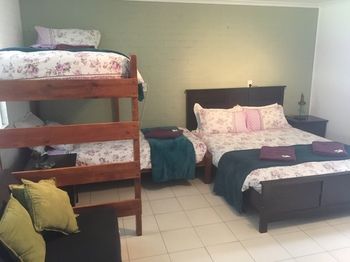 Sinclairs Country Retreat - Dalby Accommodation 20