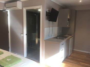 Sinclairs Country Retreat - Dalby Accommodation 31