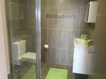 Sinclairs Country Retreat - Dalby Accommodation 39