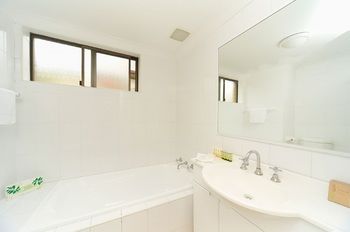 Waldorf Eastwood Residential Apartments - Dalby Accommodation 8
