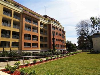Waldorf Randwick Serviced Apartments - Dalby Accommodation 1