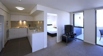 Chifley Executive Suites - Dalby Accommodation 16