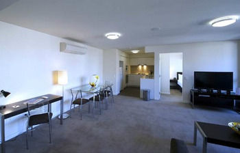 Chifley Executive Suites - Dalby Accommodation 19