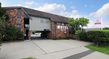 The Huskisson - Dalby Accommodation 10