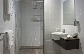 The Huskisson - Dalby Accommodation 0