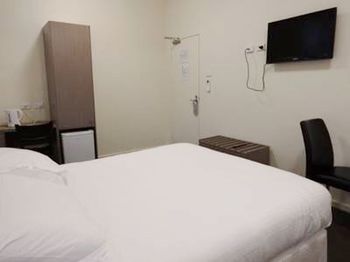 Naughtons Parkville Hotel - Dalby Accommodation 4