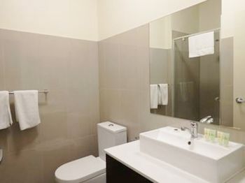 Naughtons Parkville Hotel - Dalby Accommodation 7