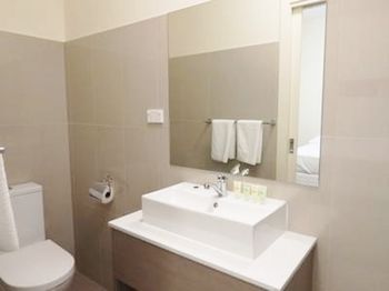 Naughtons Parkville Hotel - Dalby Accommodation 10
