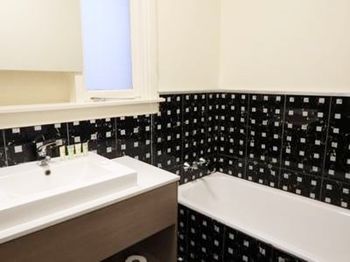 Naughtons Parkville Hotel - Dalby Accommodation 11