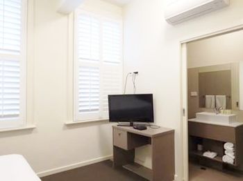 Naughtons Parkville Hotel - Dalby Accommodation 17
