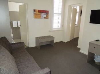 Naughtons Parkville Hotel - Dalby Accommodation 18