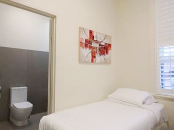 Naughtons Parkville Hotel - Dalby Accommodation 36