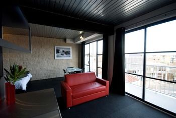 St Kilda Beach House @ Hotel Barkly - Hostel - Dalby Accommodation 6