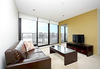 Astra Apartments - Docklands - Dalby Accommodation 2