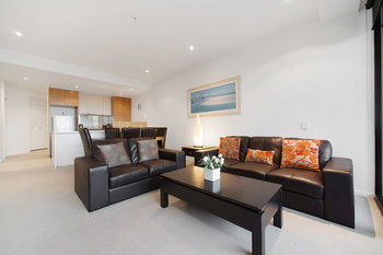 Docklands Private Collection Of Apartments - NewQuay - Dalby Accommodation 15