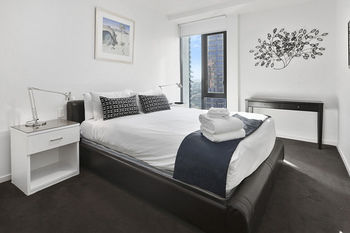 Docklands Private Collection Of Apartments - NewQuay - Dalby Accommodation 26