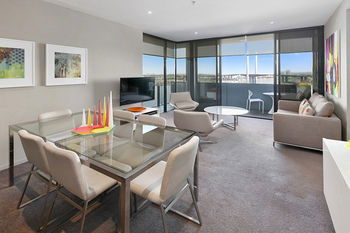Docklands Private Collection Of Apartments - NewQuay - Dalby Accommodation 31