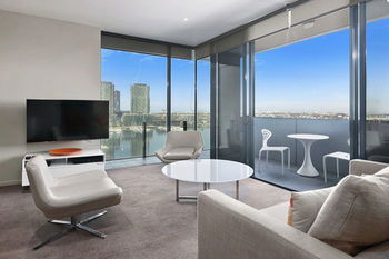 Docklands Private Collection Of Apartments - NewQuay - Dalby Accommodation 32