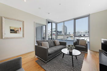 Docklands Private Collection Of Apartments - NewQuay - Dalby Accommodation 34