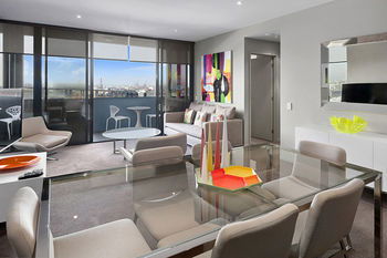 Docklands Private Collection Of Apartments - NewQuay - Dalby Accommodation 35