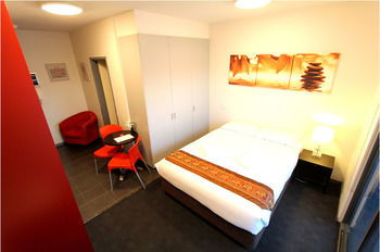 Alston Apartments Hotel - Dalby Accommodation 3
