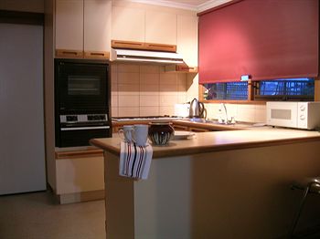 Australian Home Away @ East Doncaster George - Dalby Accommodation 7