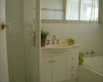 Australian Home Away @ Doncaster Grange Park - Dalby Accommodation 0