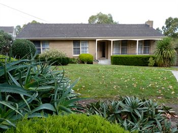 Australian Home Away @ Doncaster Grange Park - Dalby Accommodation 9