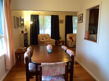 Australian Home Away @ Doncaster Grange Park - Dalby Accommodation 11