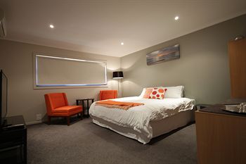 The Edgewater Bed & Breakfast - Dalby Accommodation 10