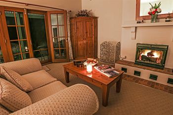Strathearn Park Lodge - Dalby Accommodation 4