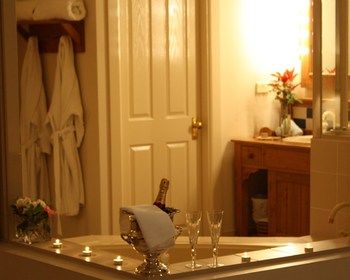 Strathearn Park Lodge - Dalby Accommodation 6