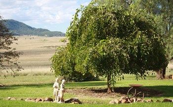 Strathearn Park Lodge - Dalby Accommodation 17