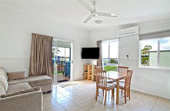 South Coast Retreat - Dalby Accommodation 0