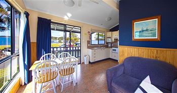 South Coast Retreat - Dalby Accommodation 6