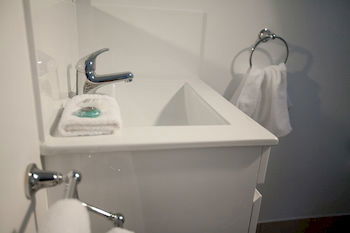 South Coast Retreat - Dalby Accommodation 13