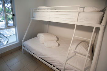 South Coast Retreat - Dalby Accommodation 14