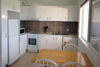 South Coast Retreat - Dalby Accommodation 17