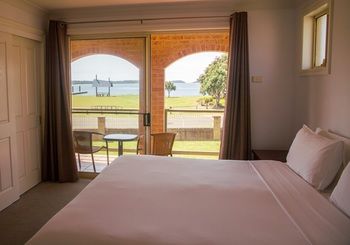 South Coast Retreat - Dalby Accommodation 23