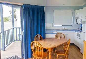 South Coast Retreat - Dalby Accommodation 26