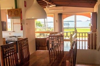 South Coast Retreat - Dalby Accommodation 40