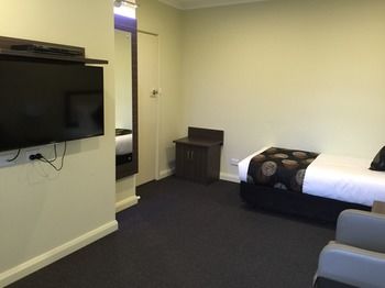 Park Squire Motor Inn And Serviced Apartments - Dalby Accommodation 9