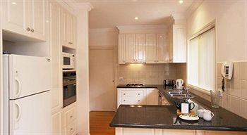 Waverley Corporate Townhouses - Dalby Accommodation 4