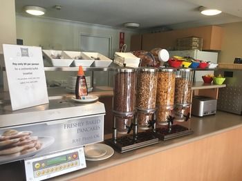 Ibis Budget Casula Liverpool - Dalby Accommodation 4