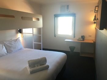 Ibis Budget Casula Liverpool - Dalby Accommodation 12